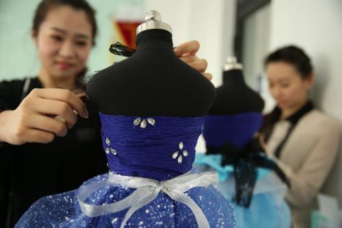 澳洲服裝設(shè)計專業(yè)作品集要求