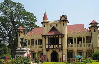泰國藝術(shù)大學留學費用及申請條件