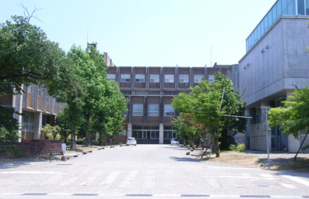 金澤美術(shù)工藝大學學費