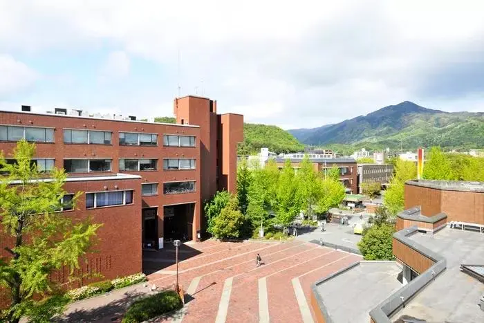 國(guó)內(nèi)承認(rèn)的日本藝術(shù)類大學(xué)有哪些？