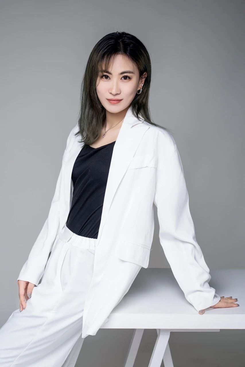 20年鋼琴演奏經(jīng)驗(yàn)、8年留美經(jīng)歷...南加大歸來(lái)的我?guī)W(xué)生領(lǐng)跑影視配樂(lè)！