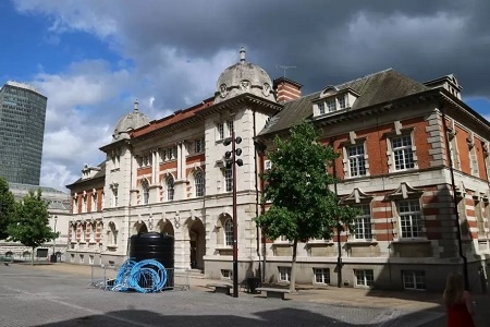 英國倫敦藝術大學學費是多少？
