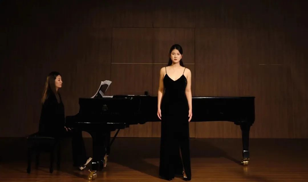 憑借一首古詩詞歌曲，我連斬紐大、曼尼斯等6封英美名校offer及142w獎學(xué)金！