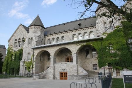 金斯頓大學藝術設計排名第幾？