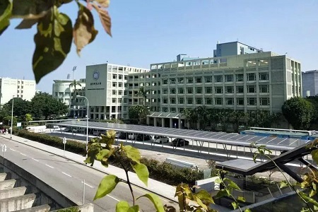 澳門科技大學(xué)藝術(shù)學(xué)費(fèi)一年多少？