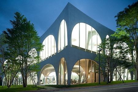 日本多摩美術(shù)大學研究生學費一年多少？