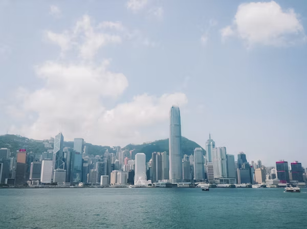 香港“高才通” 名單擴(kuò)容｜首次增加皇藝/倫藝/帕森斯等藝術(shù)名校！