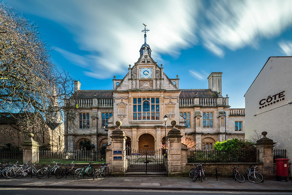 英國牛津大學排名在世界第幾？