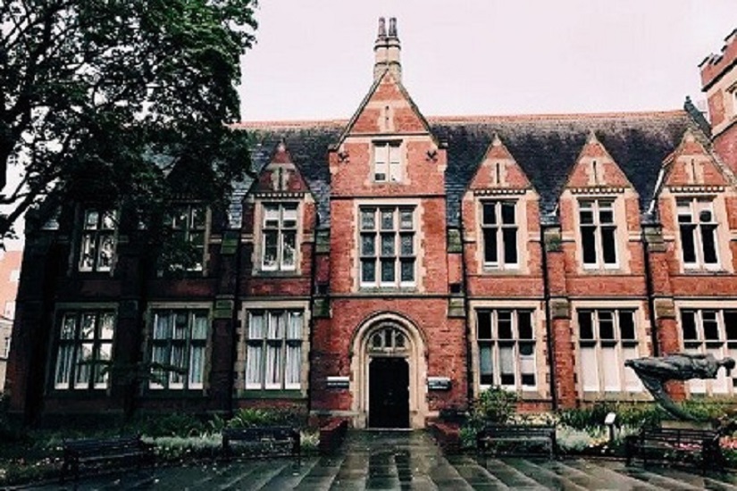 英國利茲大學留學一年費用大概多少？
