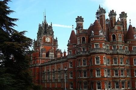 英國倫敦皇家霍洛威大學(xué)世界排名第幾？